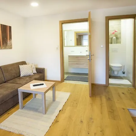 Farm stay Hinterstrasser *
